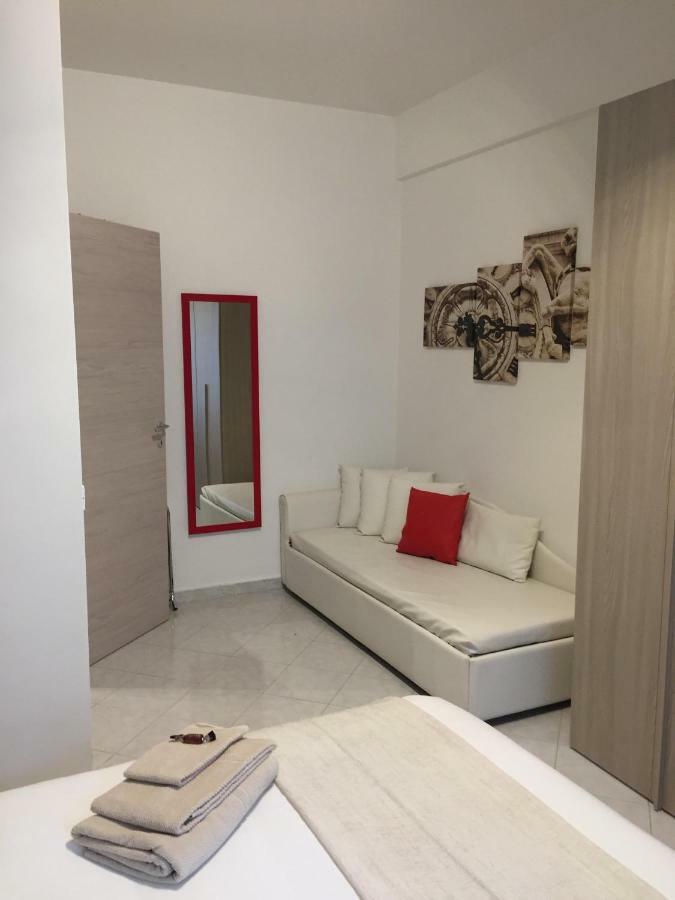 Murena Apartments & Rooms Rome Bagian luar foto